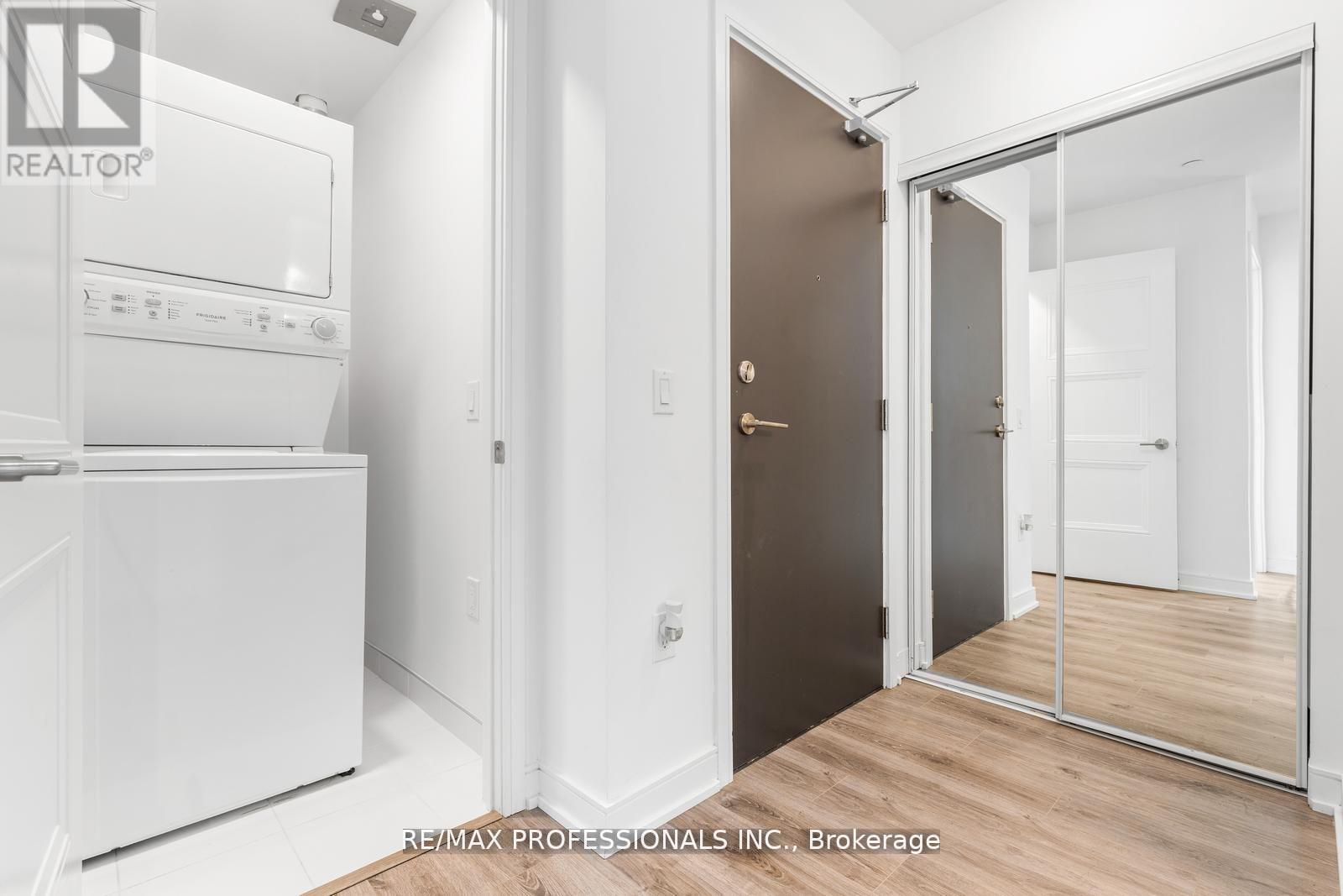 213 - 25 Neighbourhood Lane, Toronto, Ontario  M9Y 0C4 - Photo 16 - W12738670