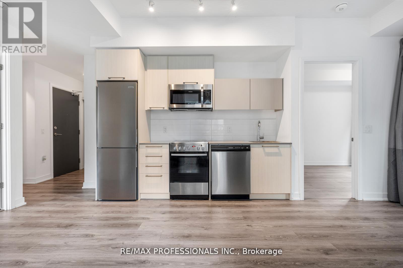 213 - 25 Neighbourhood Lane, Toronto, Ontario  M9Y 0C4 - Photo 6 - W12738670