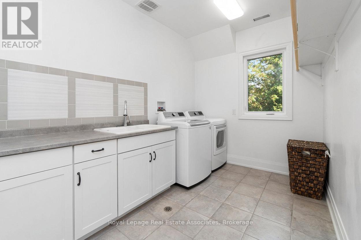 1285 Mineola Gardens, Mississauga, Ontario  L5G 3Y5 - Photo 38 - W12738704