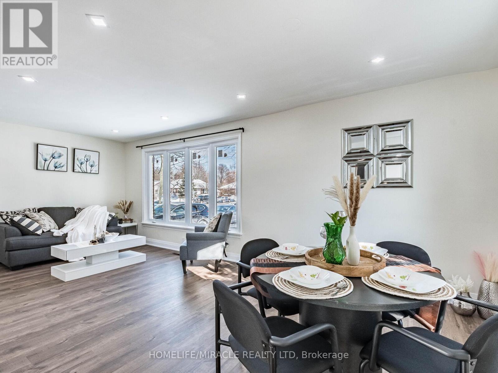 36 Mclaughlin Road N, Brampton (Northwood Park), Ontario  L6X 1Y5 - Photo 10 - W12738714