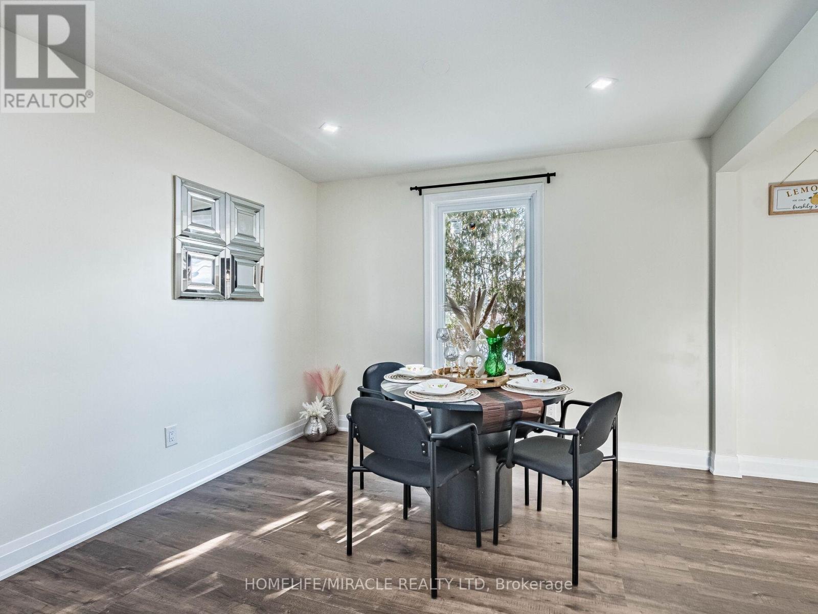 36 Mclaughlin Road N, Brampton (Northwood Park), Ontario  L6X 1Y5 - Photo 15 - W12738714