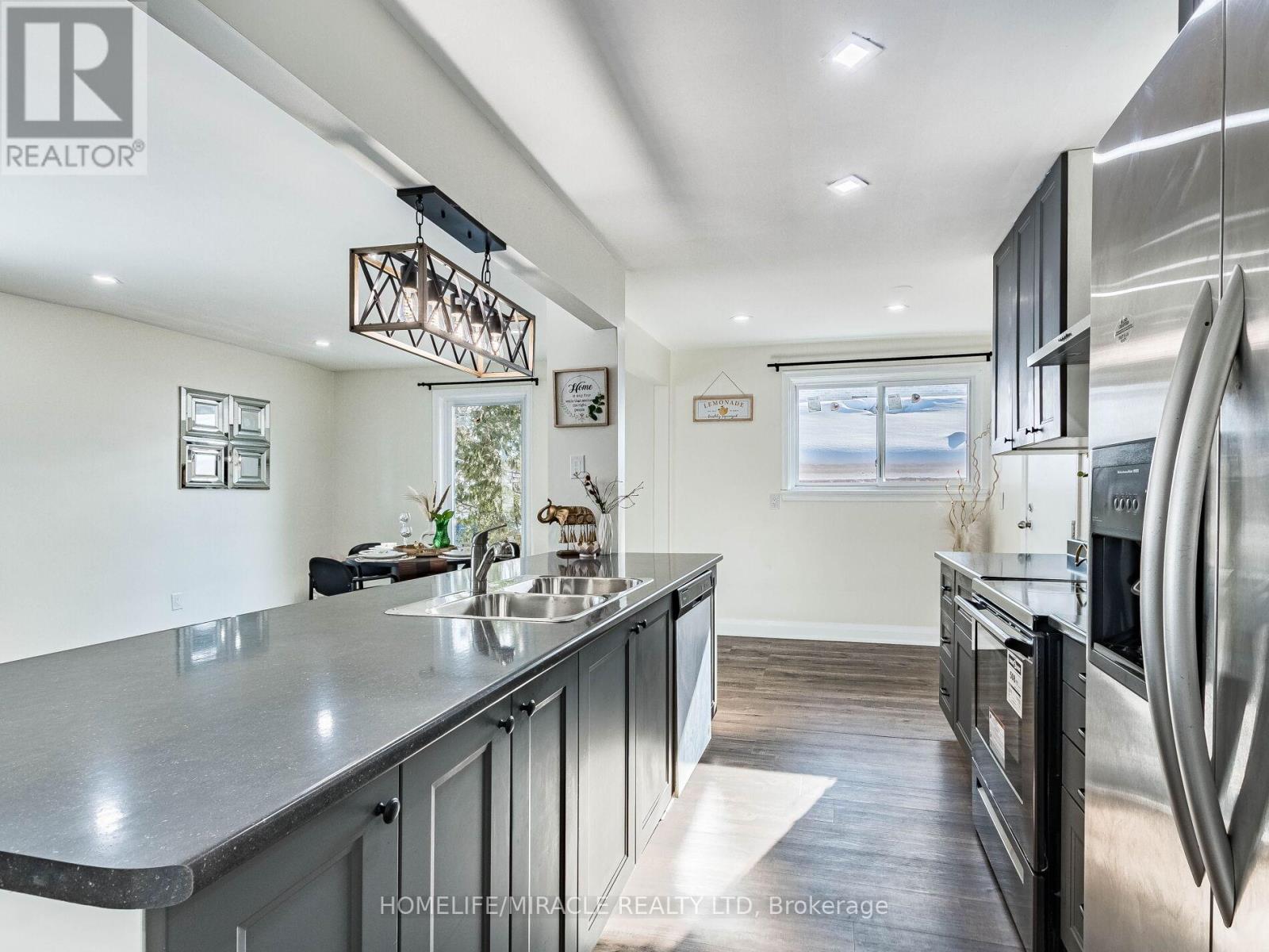 36 Mclaughlin Road N, Brampton (Northwood Park), Ontario  L6X 1Y5 - Photo 23 - W12738714