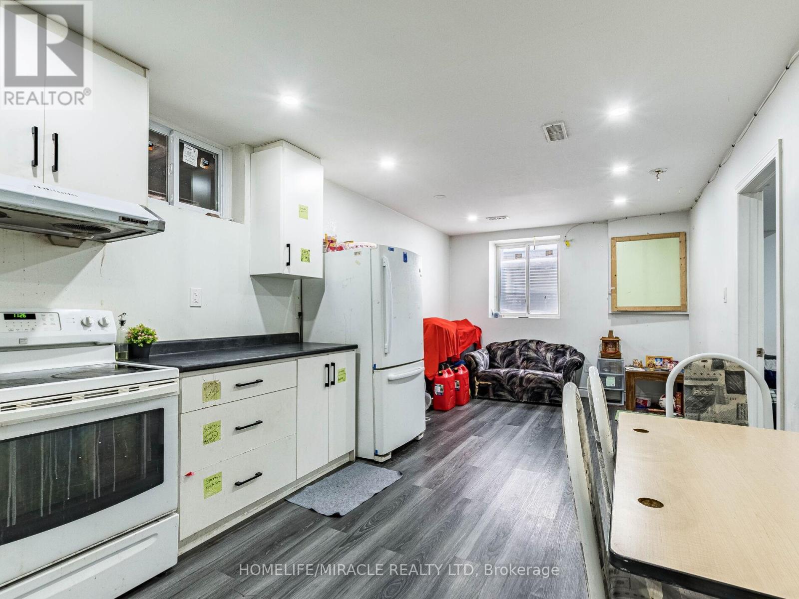 36 Mclaughlin Road N, Brampton (Northwood Park), Ontario  L6X 1Y5 - Photo 43 - W12738714