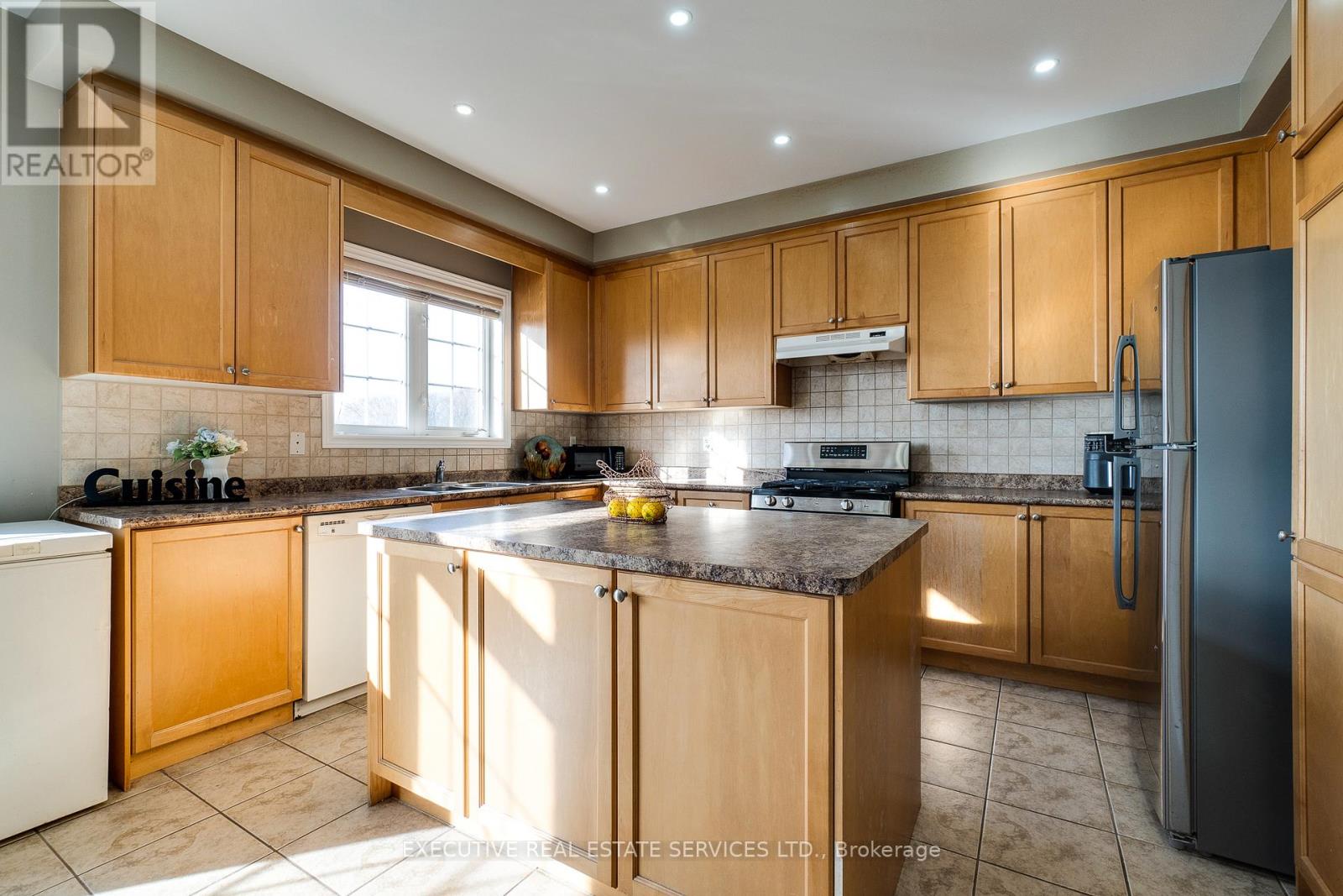 44 Moldovan Drive, Brampton, Ontario  L6R 0E4 - Photo 20 - W12738796