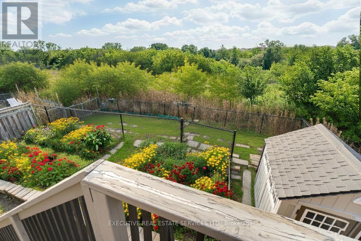 44 Moldovan Drive, Brampton, Ontario  L6R 0E4 - Photo 4 - W12738796