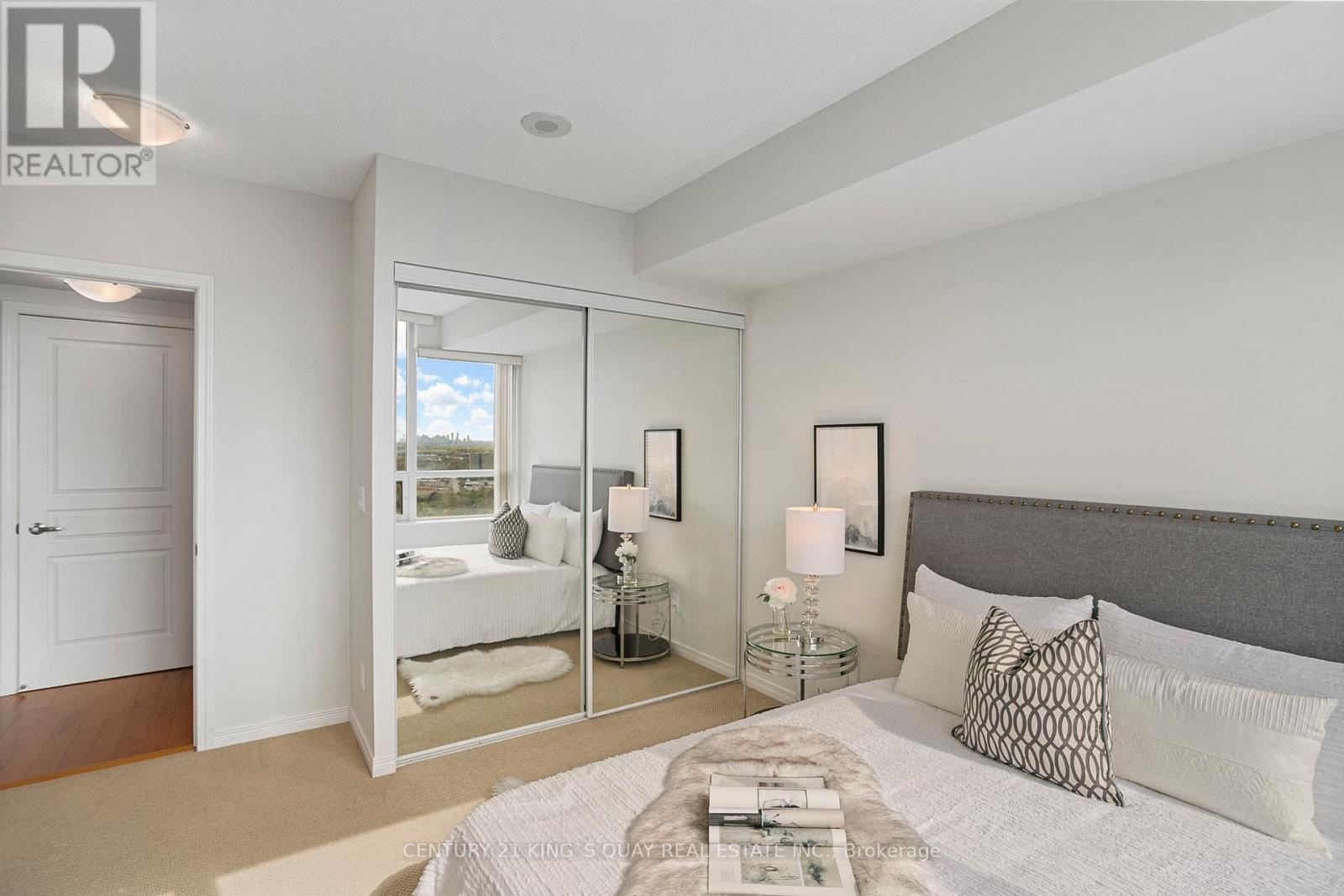 2904 - 2240 Lake Shore Boulevard W, Toronto, Ontario  M8V 0A9 - Photo 16 - W12738802