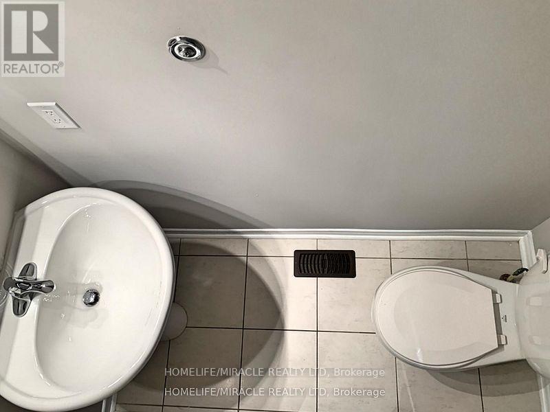 866 Francine Crescent, Mississauga, Ontario  L5V 0E2 - Photo 4 - W12738816