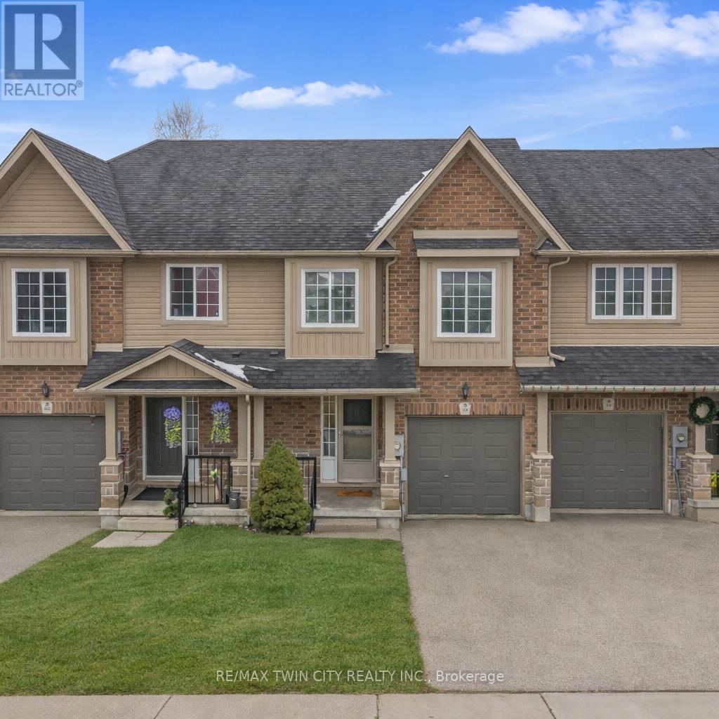 930 Zeller Crescent, Kitchener, Ontario  N2A 0C7 - Photo 2 - X12738642