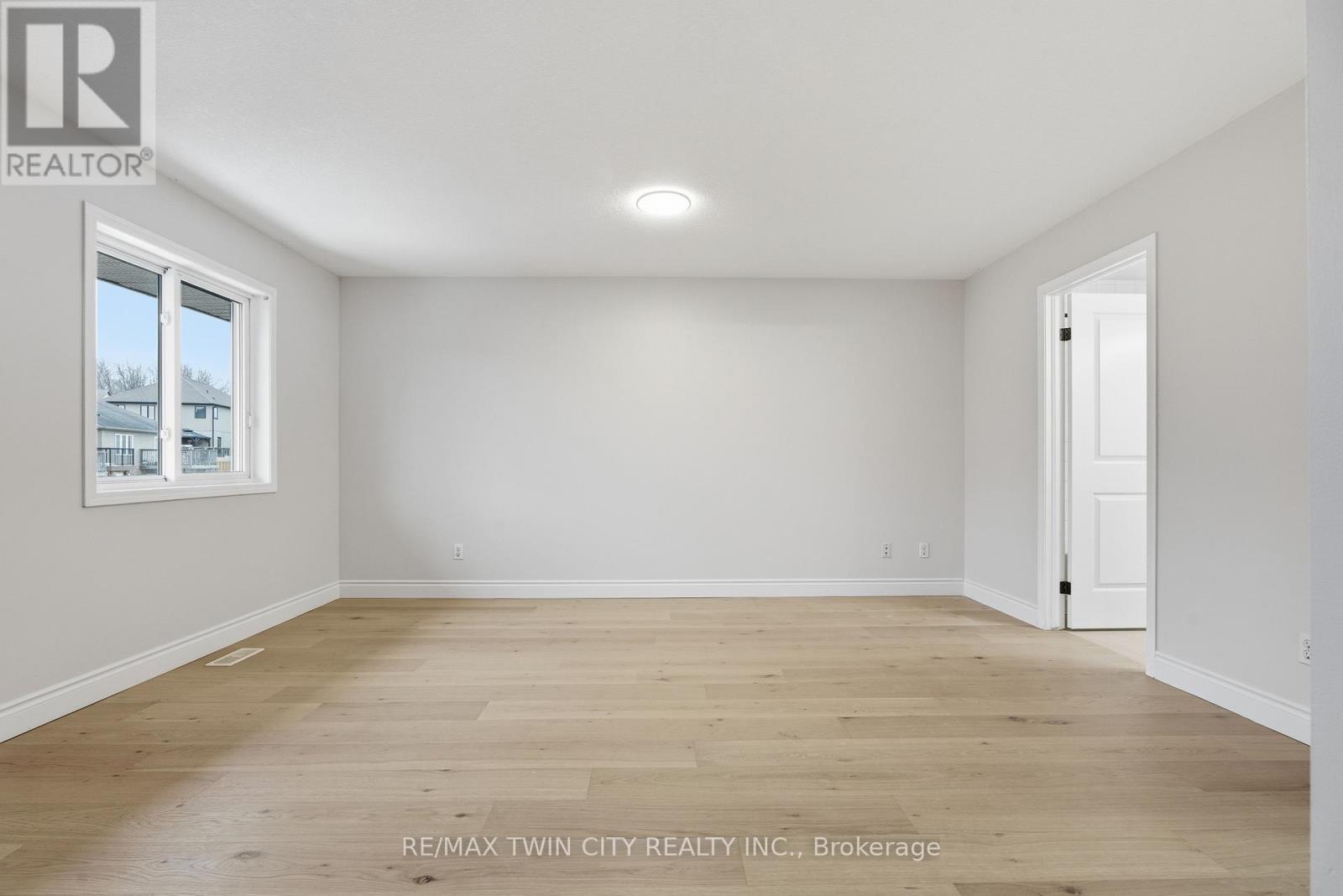 930 Zeller Crescent, Kitchener, Ontario  N2A 0C7 - Photo 23 - X12738642