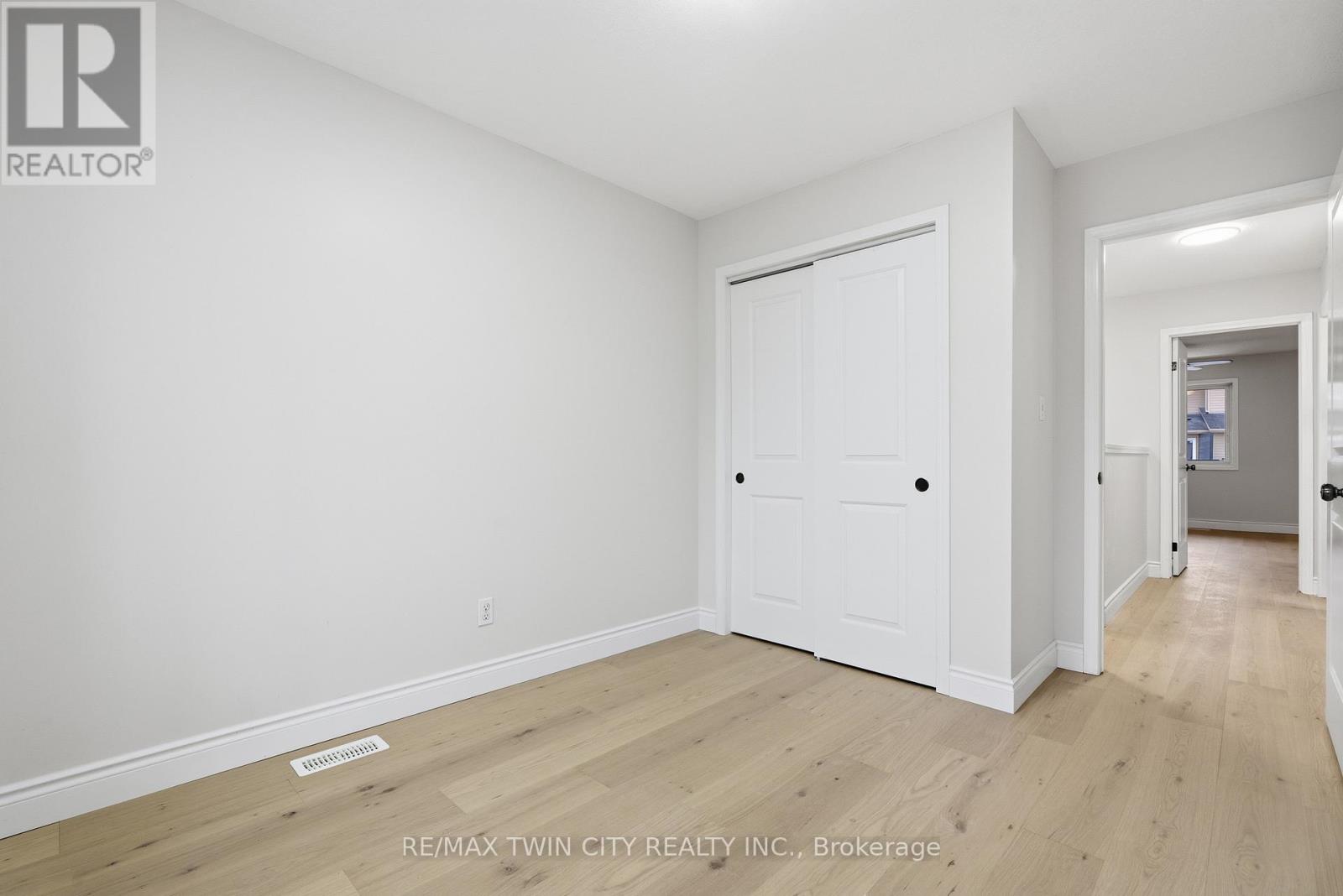 930 Zeller Crescent, Kitchener, Ontario  N2A 0C7 - Photo 24 - X12738642