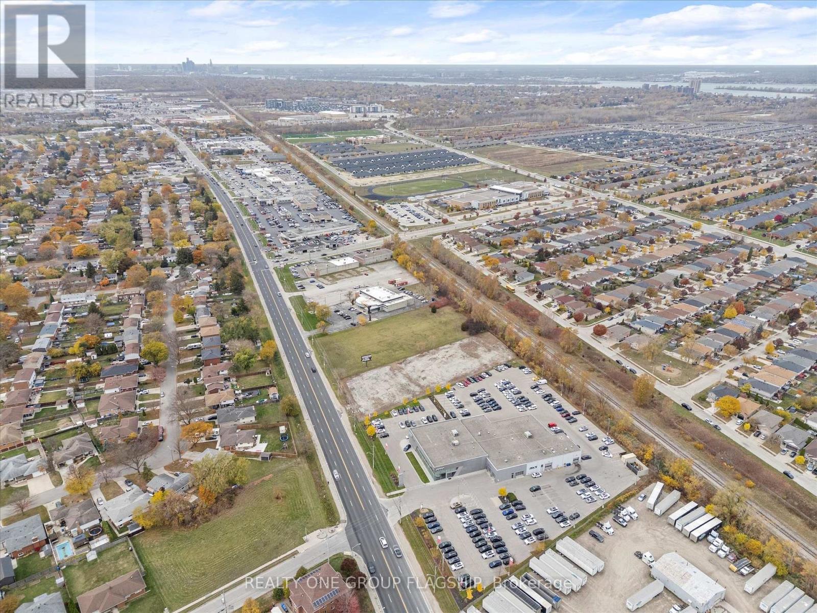 10982 Tecumseh Road E, Windsor, Ontario  N8R 1A8 - Photo 12 - X12738814