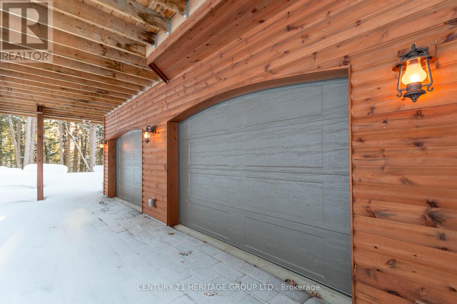 35 Keefer Street, Dysart Et Al, Ontario  K0M 1S0 - Photo 2 - X12738834