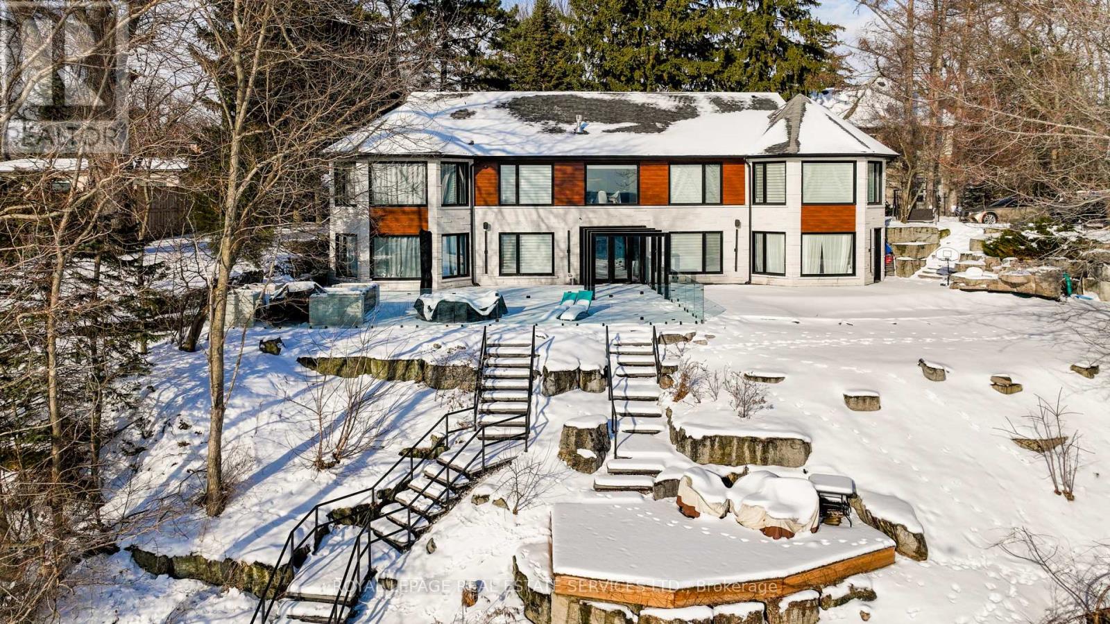 100 Appleby Place, Burlington, Ontario  L7L 2X1 - Photo 6 - W12680286