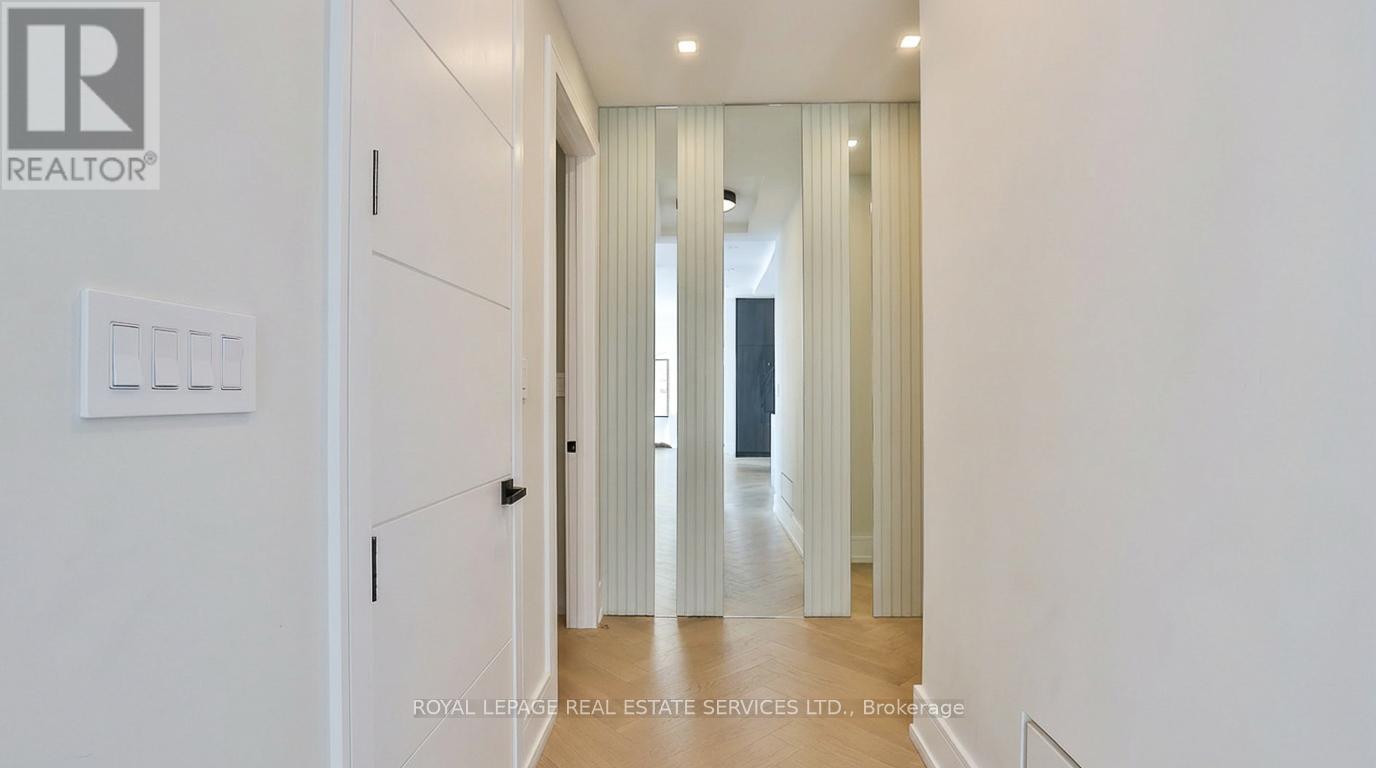 100 Appleby Place, Burlington, Ontario  L7L 2X1 - Photo 25 - W12680286