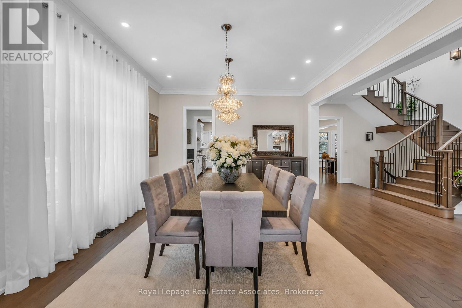 1285 Mineola Gardens, Mississauga, Ontario  L5G 3Y5 - Photo 6 - W12738704