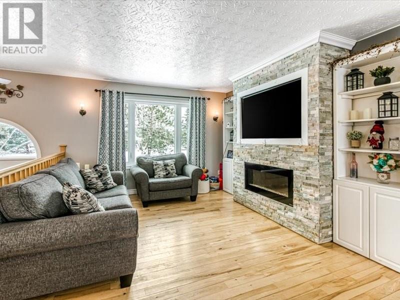 10 Riverbend Road, Greater Sudbury, Ontario  P3E 4N1 - Photo 7 - 2126259