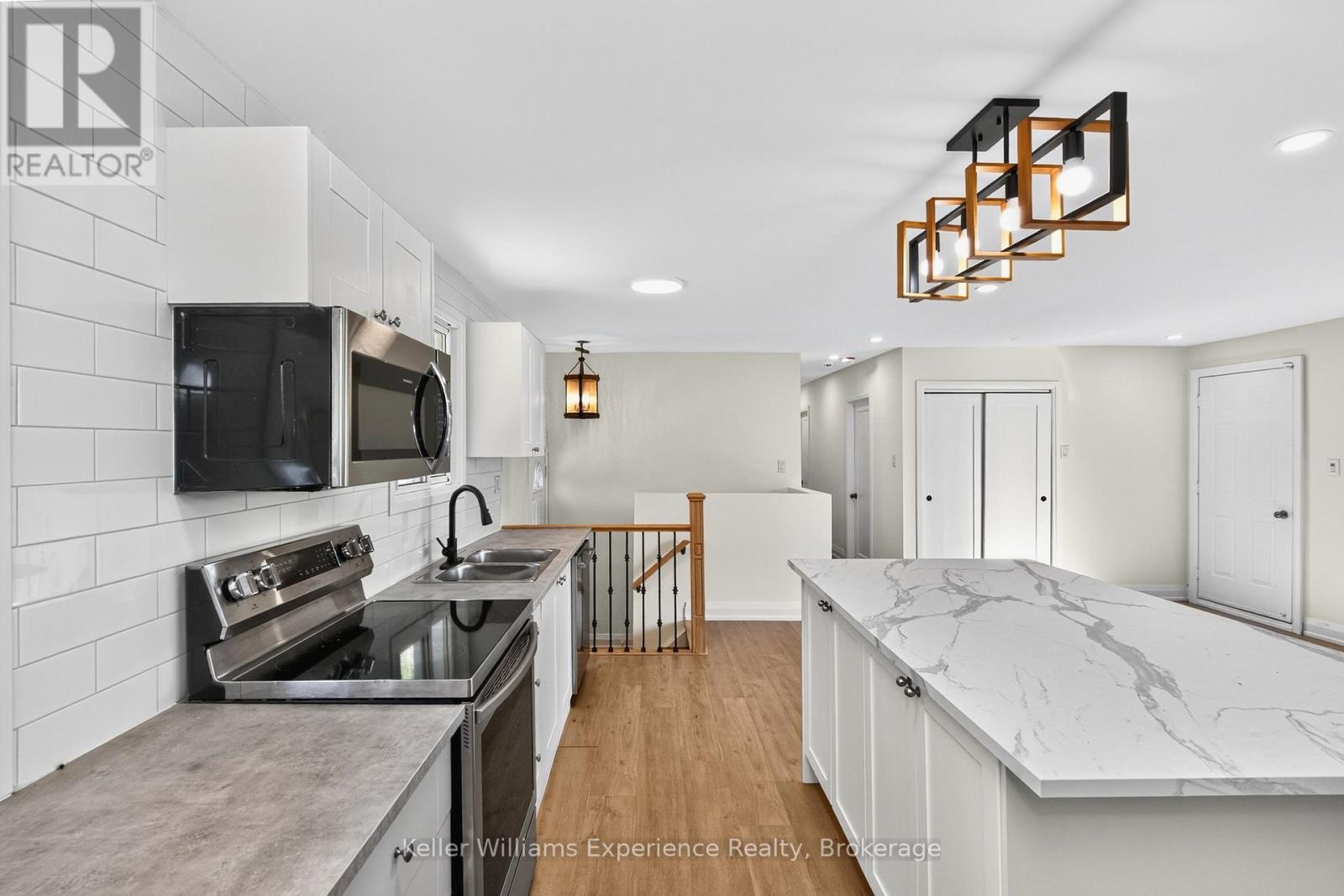 556 Champlain Road, Tiny, Ontario L9M 0C2 - Photo 7 - S12738918