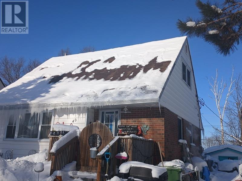 40 Robertson Rd, Elliot Lake, Ontario P5A 1C7 - Photo 1 - SM260159