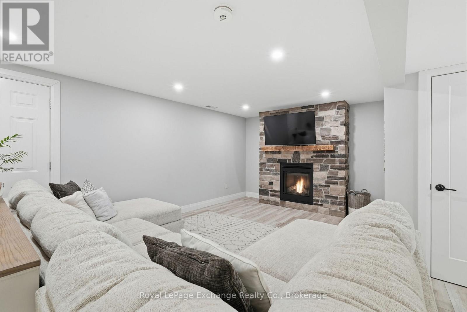 624 Cannning Street, Huron-Kinloss, Ontario N0G 2H0 - Photo 20 - X12738932