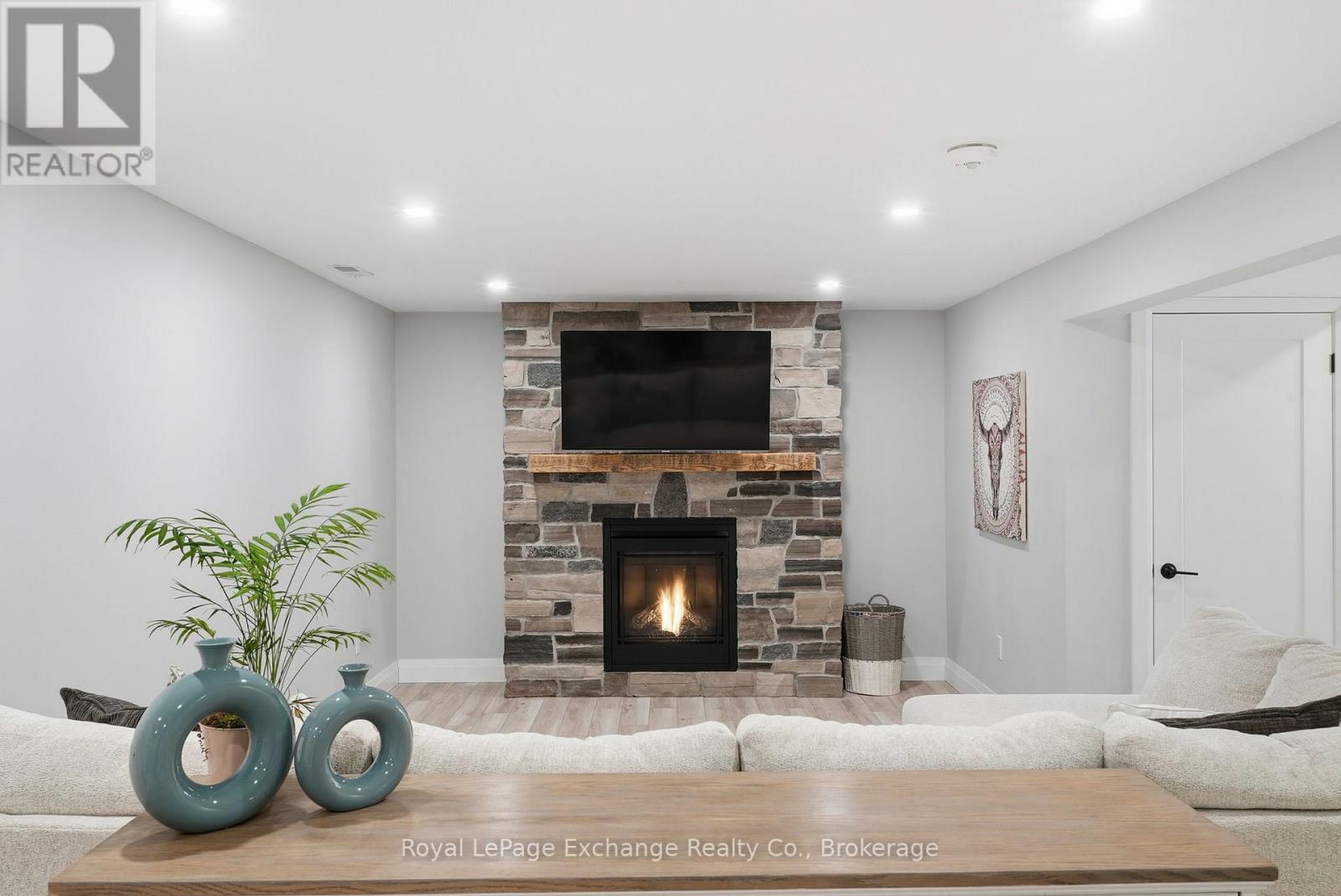 624 Cannning Street, Huron-Kinloss, Ontario N0G 2H0 - Photo 21 - X12738932