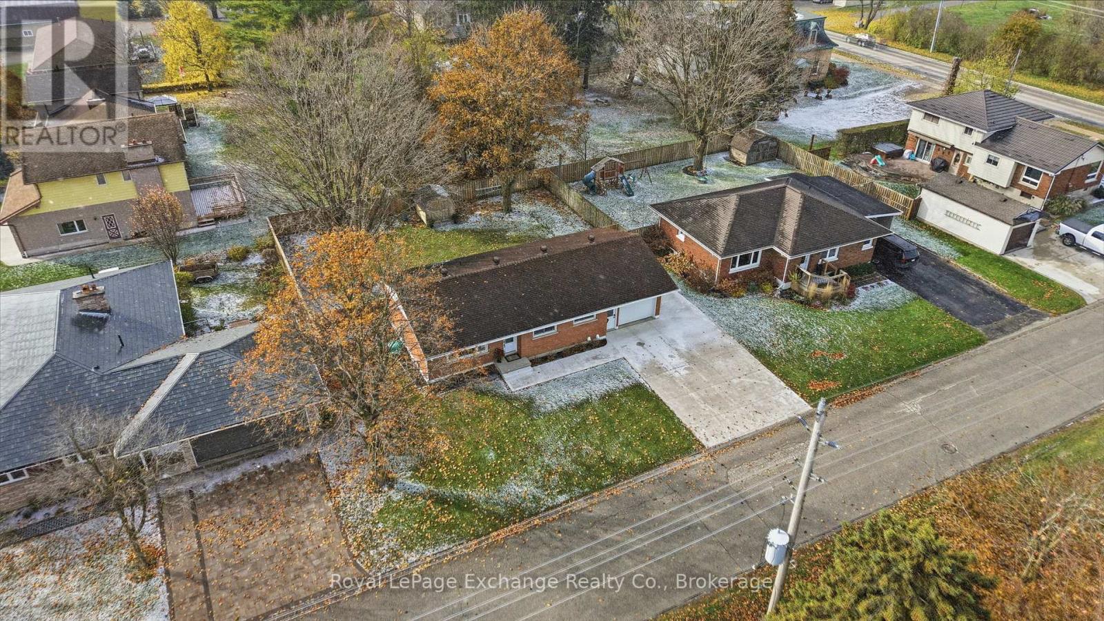 624 Cannning Street, Huron-Kinloss, Ontario N0G 2H0 - Photo 3 - X12738932