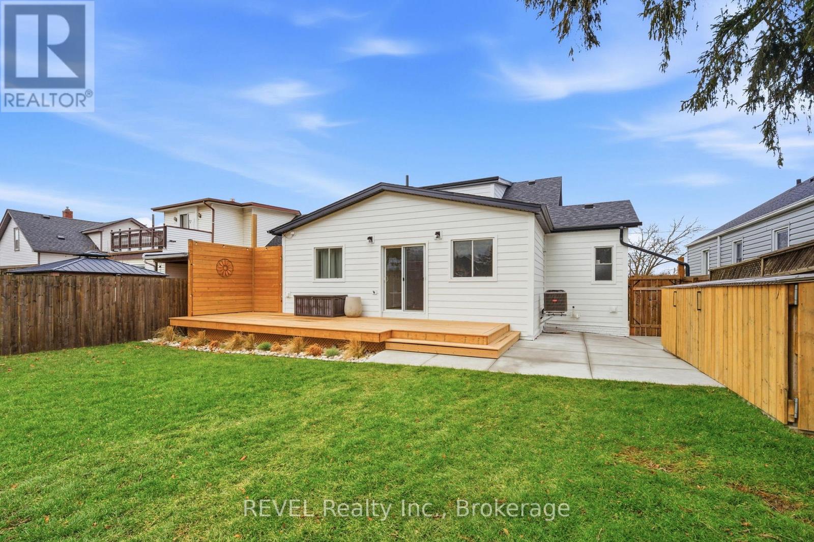 18 Lincoln Avenue, St. Catharines (Oakdale), Ontario  L2P 2C6 - Photo 35 - X12738884