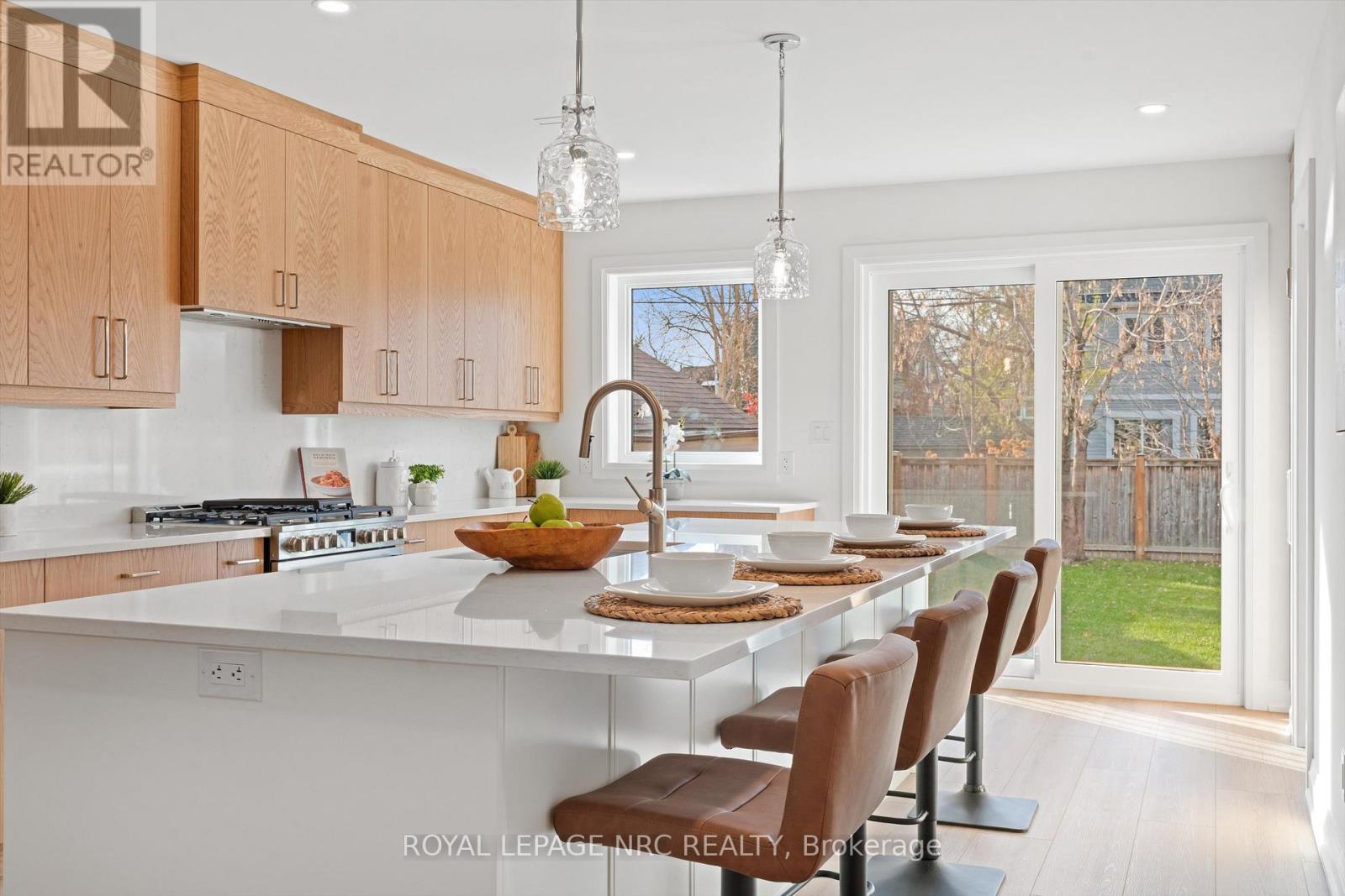 118 Glenwood Avenue, St. Catharines, Ontario  L2R 4C7 - Photo 14 - X12738982