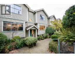 5 229 E 8TH STREET, North Vancouver, British Columbia