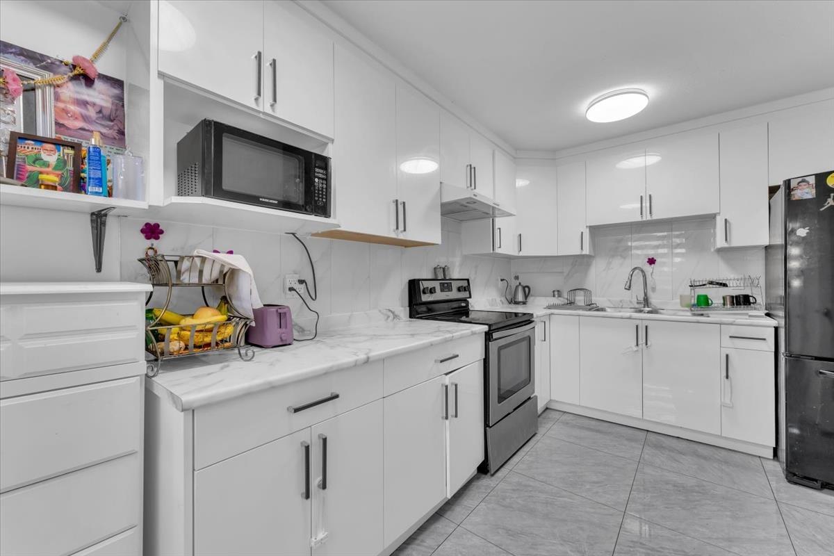 23 3075 Trethewey Street, Abbotsford, British Columbia  V2T 3R4 - Photo 4 - R3084264