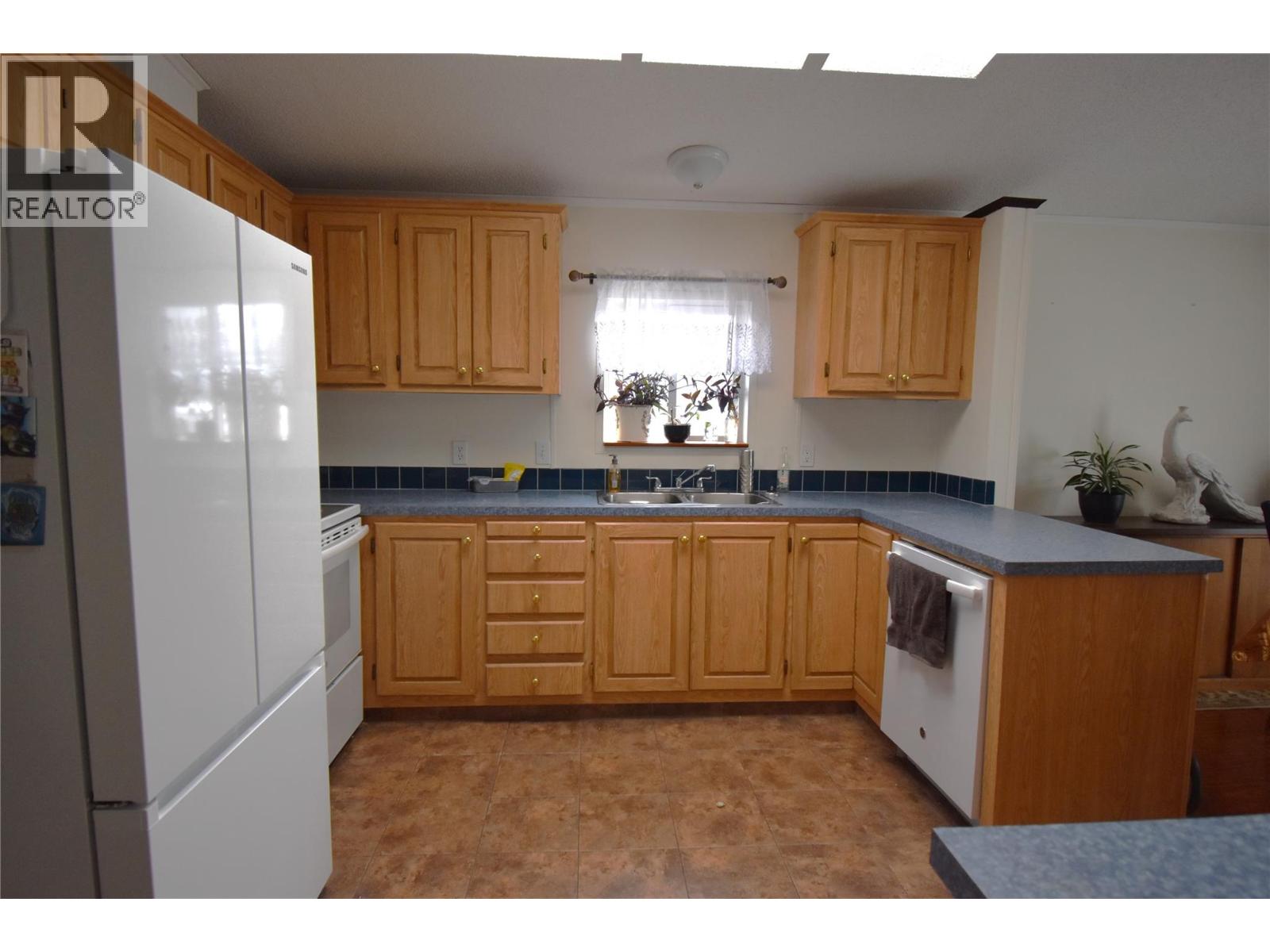 324 Mission Place, Cranbrook, British Columbia  V1C 6P7 - Photo 2 - 10374089