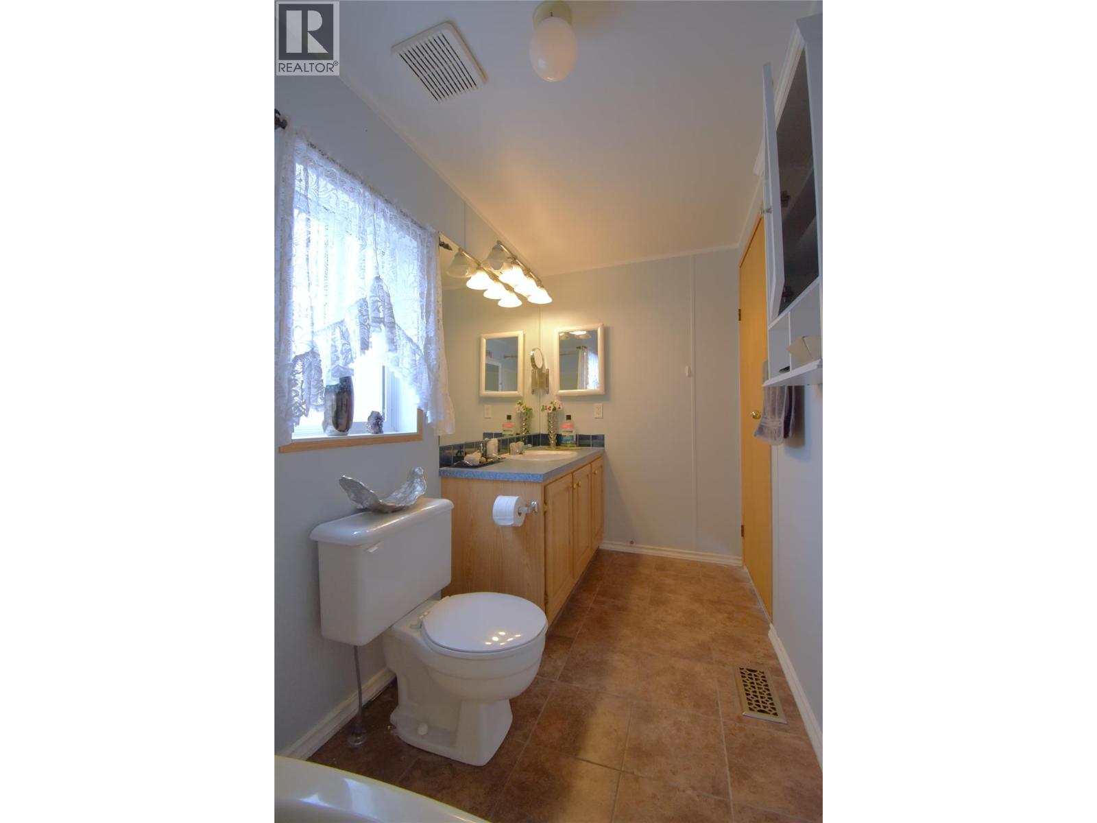 324 Mission Place, Cranbrook, British Columbia  V1C 6P7 - Photo 8 - 10374089