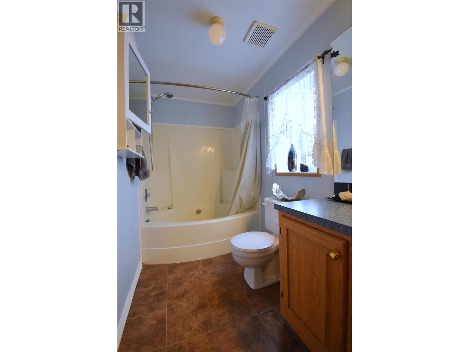 324 Mission Place, Cranbrook, British Columbia  V1C 6P7 - Photo 9 - 10374089