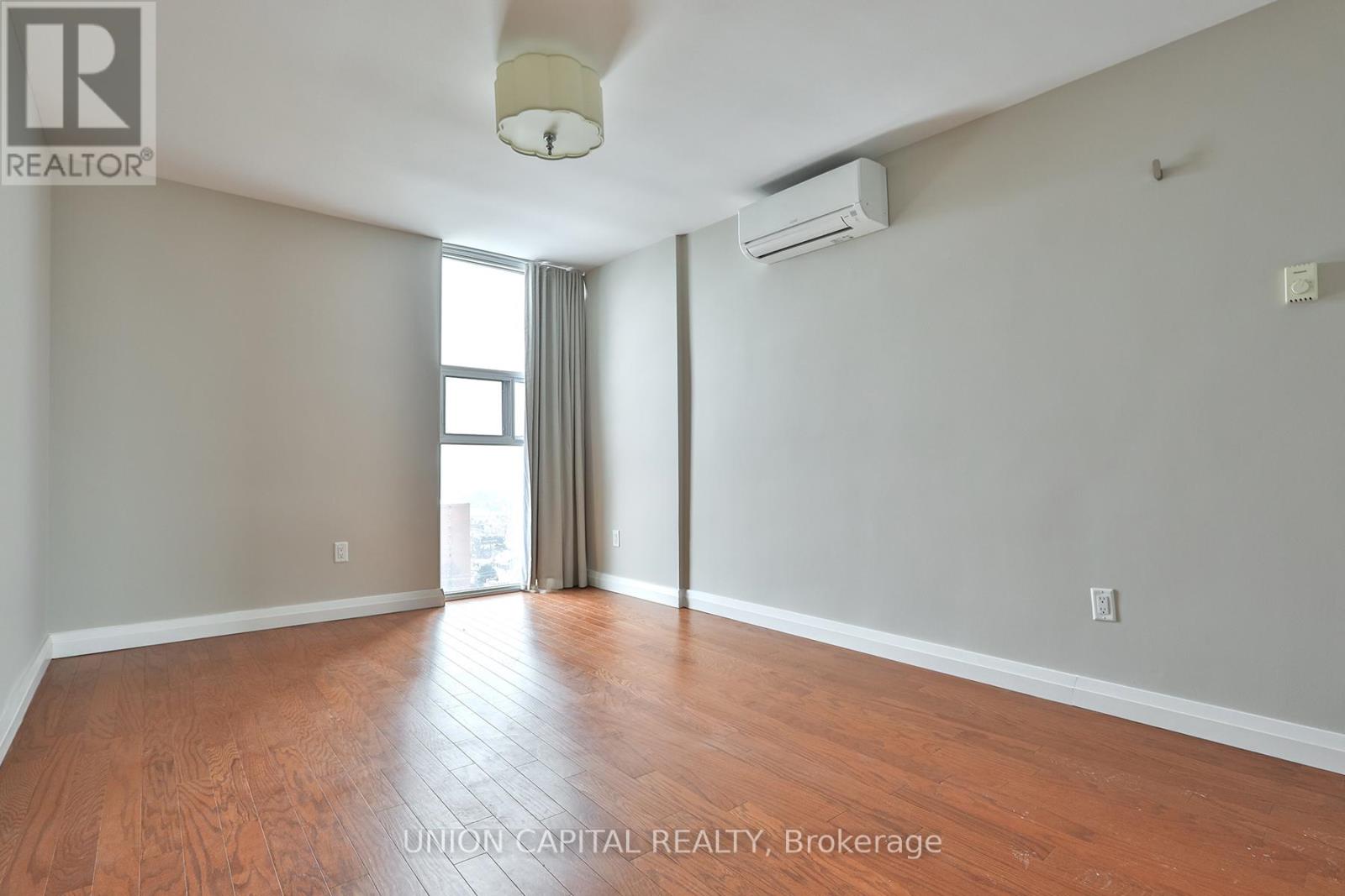 2112 - 40 Homewood Avenue, Toronto, Ontario  M4Y 2K2 - Photo 13 - C12738894