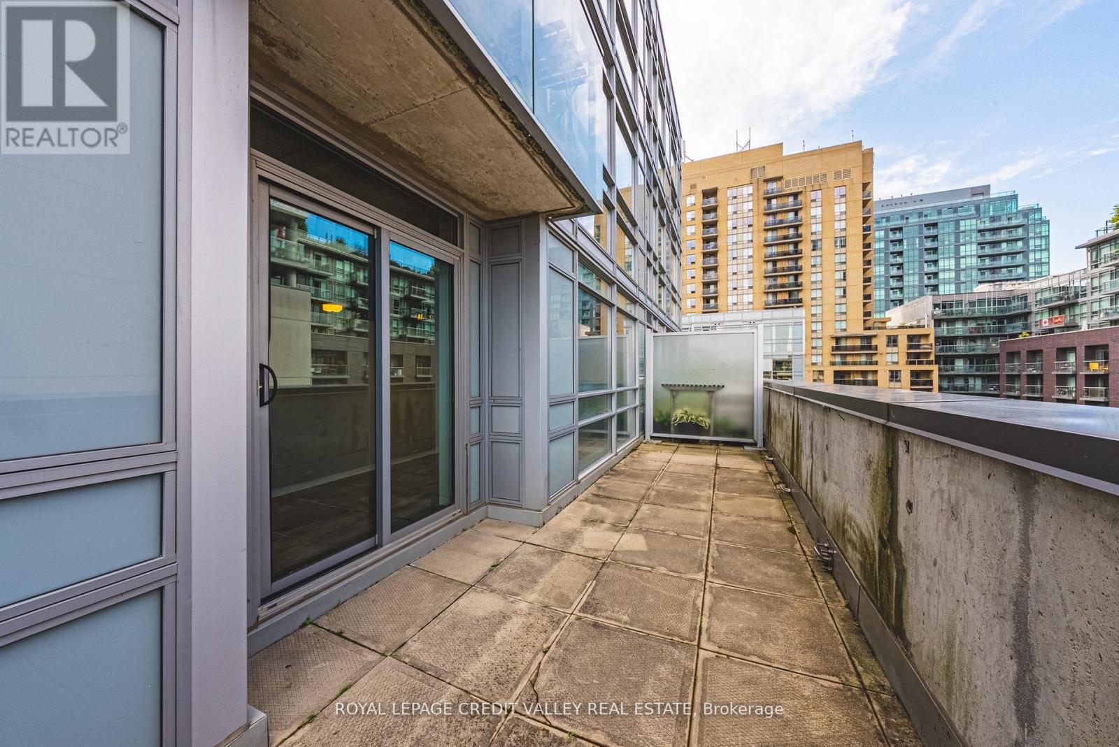 609 - 150 Sudbury Street, Toronto, Ontario  M6J 3S8 - Photo 37 - C12738964