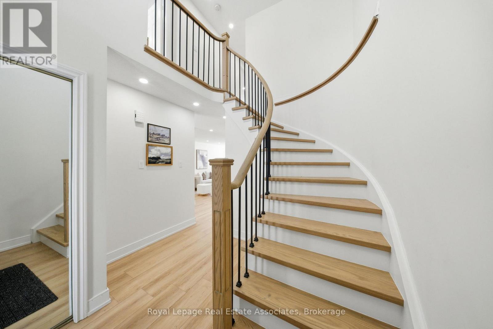 896 Roundelay Drive, Oshawa, Ontario  L1J 7T7 - Photo 4 - E12738926