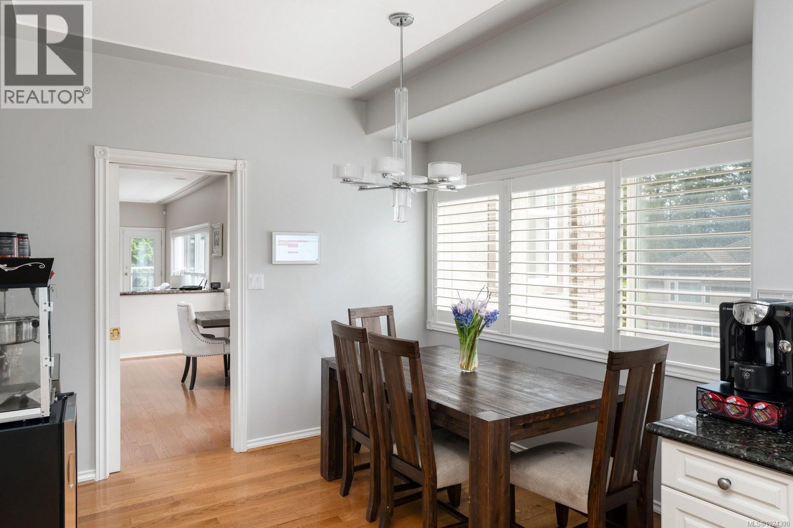 4652 Boulderwood Dr, Saanich, British Columbia V8Y 3G5 - Photo 17 - 1024390