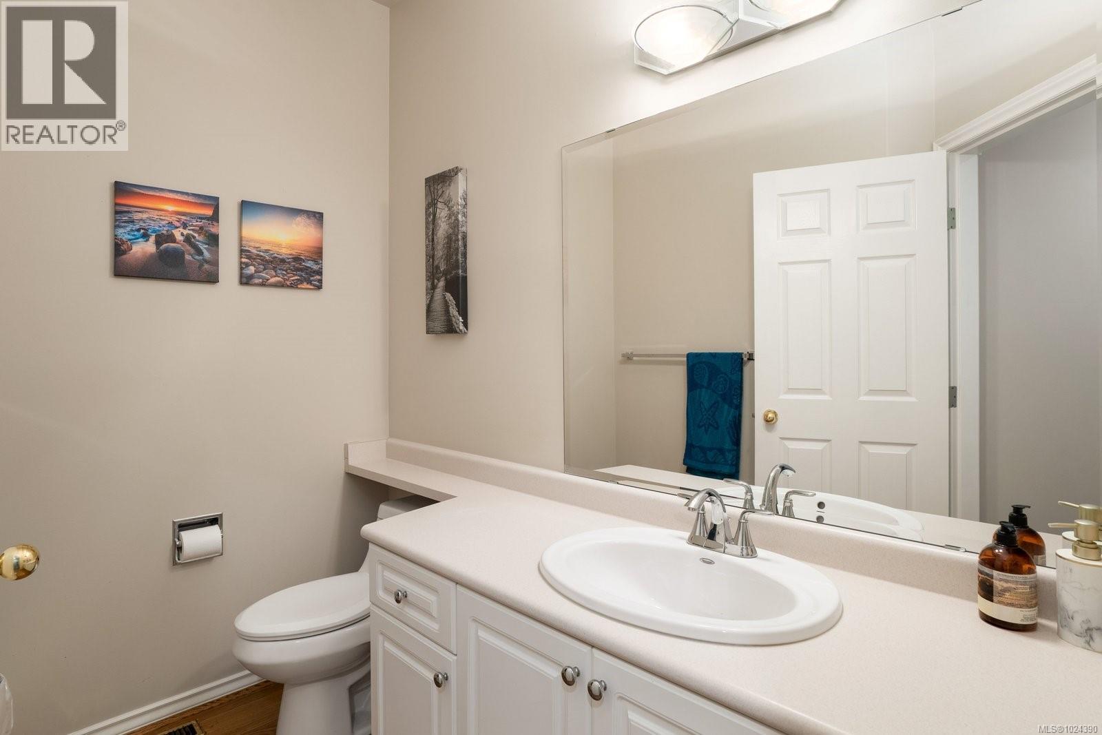 4652 Boulderwood Dr, Saanich, British Columbia V8Y 3G5 - Photo 34 - 1024390