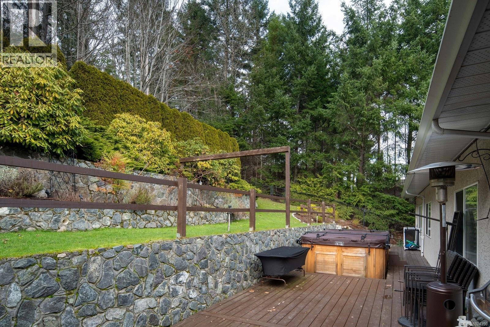 4652 Boulderwood Dr, Saanich, British Columbia V8Y 3G5 - Photo 48 - 1024390