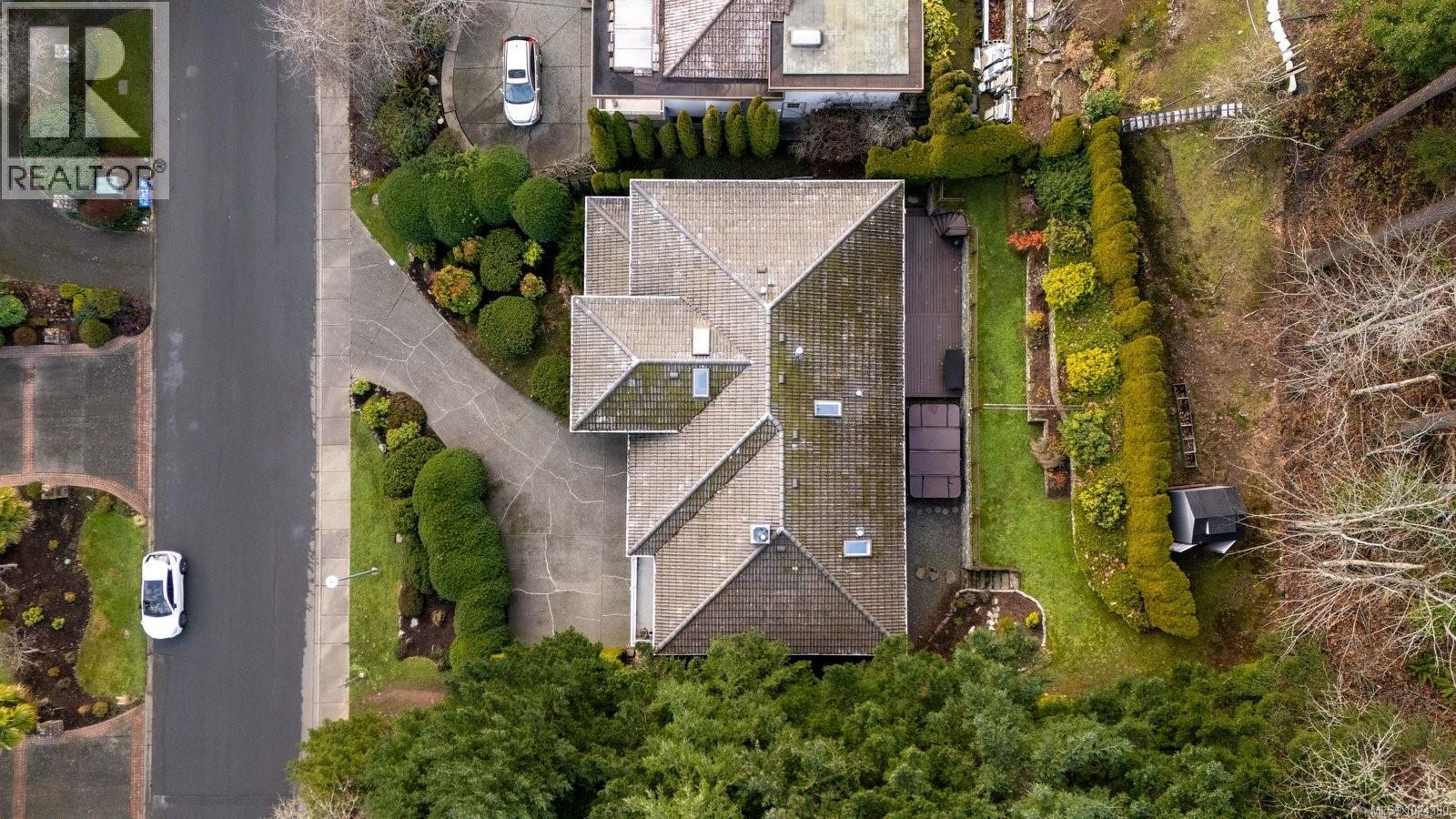 4652 Boulderwood Dr, Saanich, British Columbia V8Y 3G5 - Photo 52 - 1024390