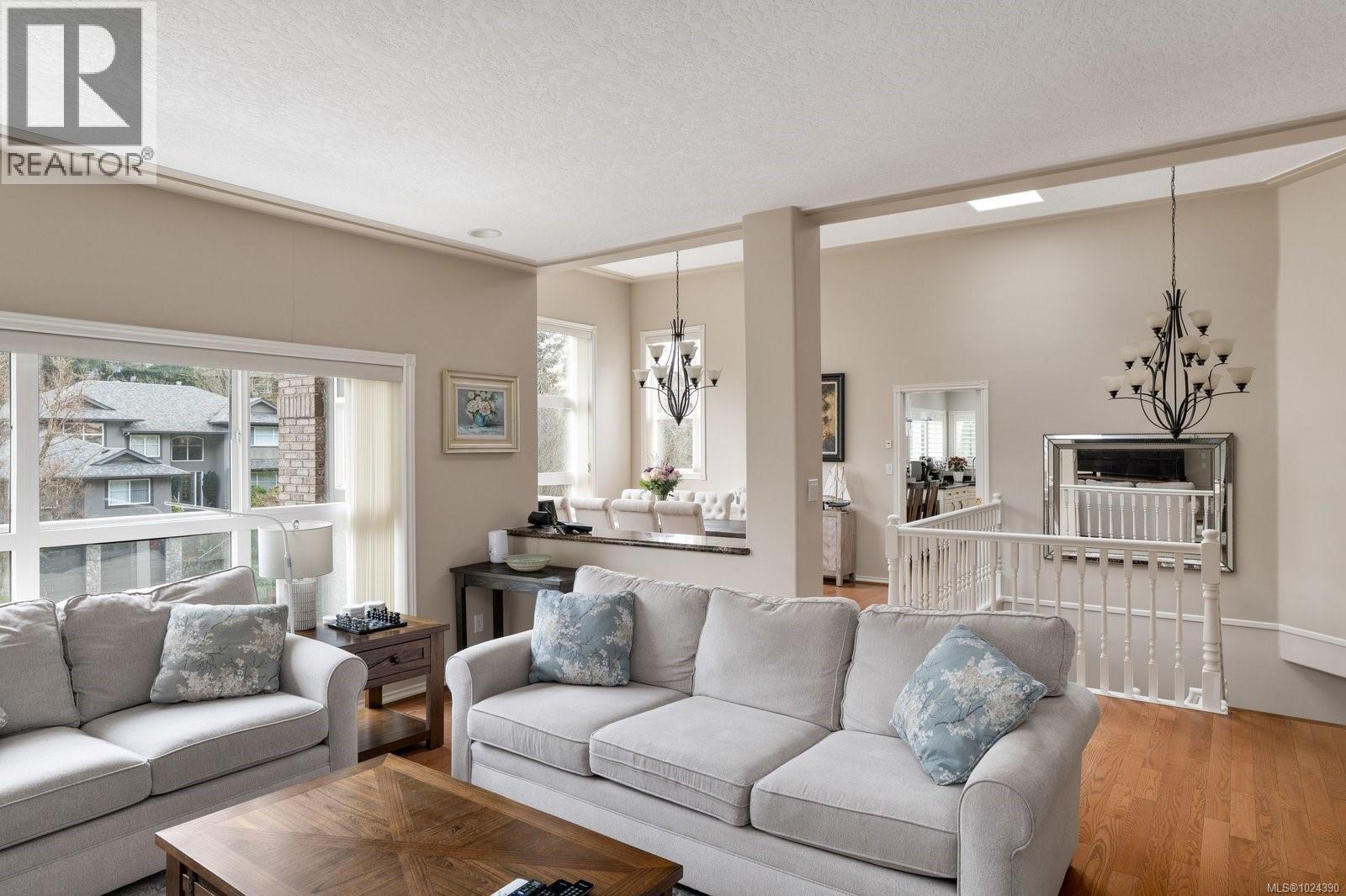 4652 Boulderwood Dr, Saanich, British Columbia V8Y 3G5 - Photo 8 - 1024390