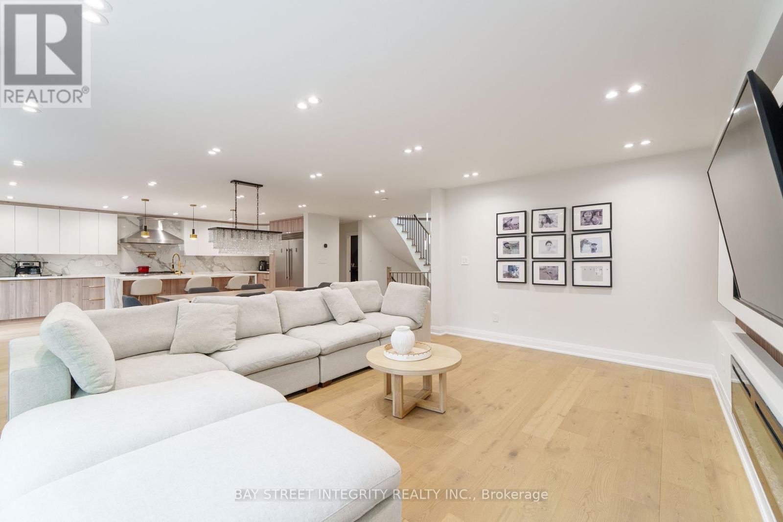 2247 Rodick Road, Markham, Ontario  L6C 1R1 - Photo 7 - N12738970