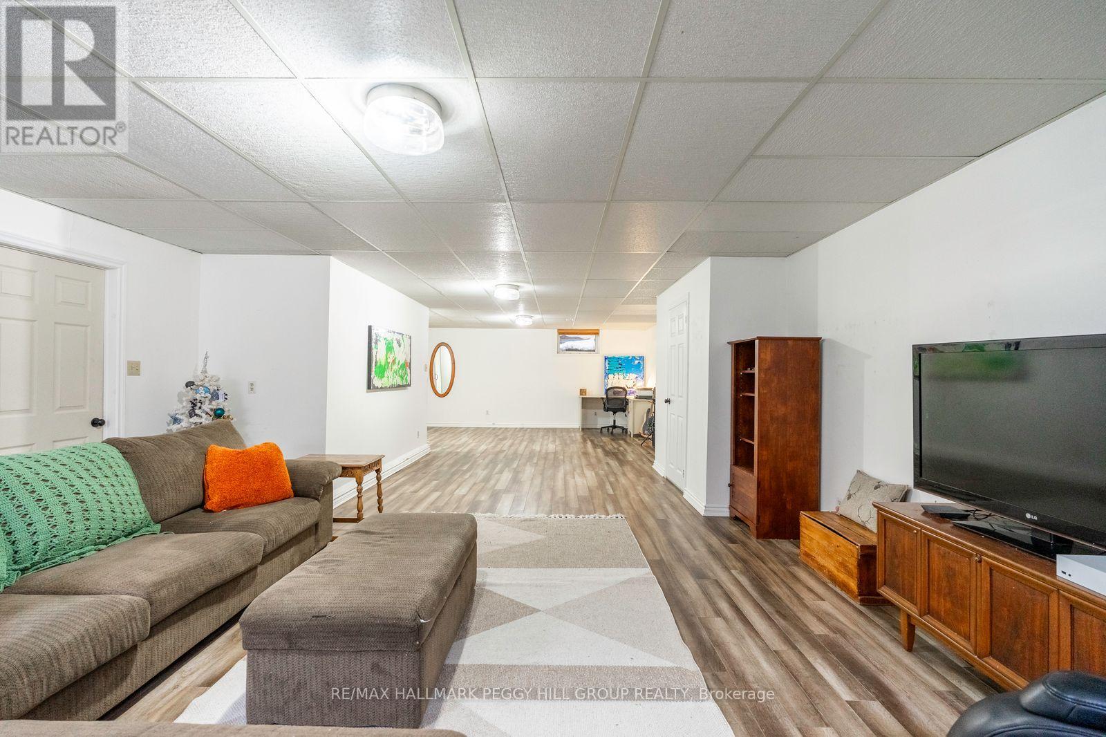 63 Idlewood Drive, Springwater, Ontario  L9X 0P5 - Photo 20 - S12738902