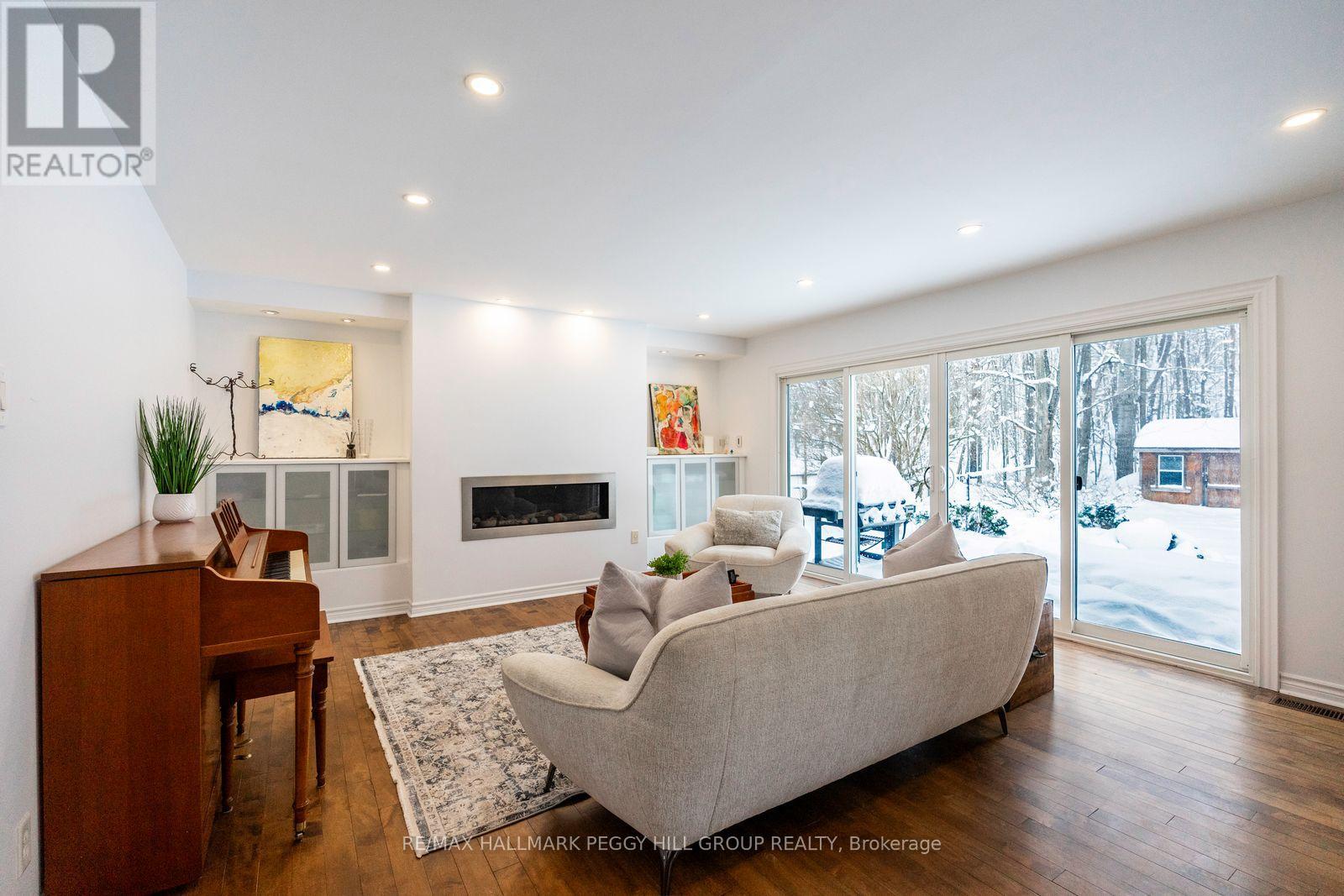 63 Idlewood Drive, Springwater, Ontario  L9X 0P5 - Photo 4 - S12738902