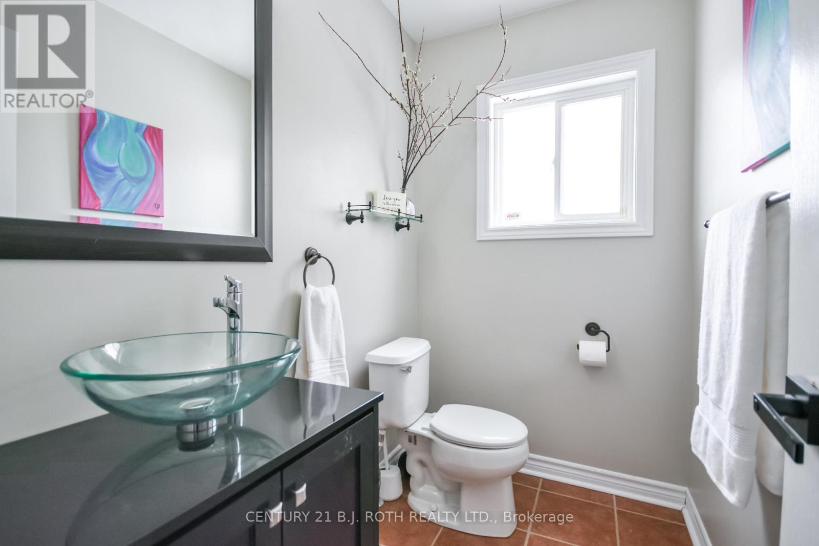 47 Maple Crown Terrace, Barrie (Innis-Shore), Ontario L4M 7H9 - Photo 14 - S12739012