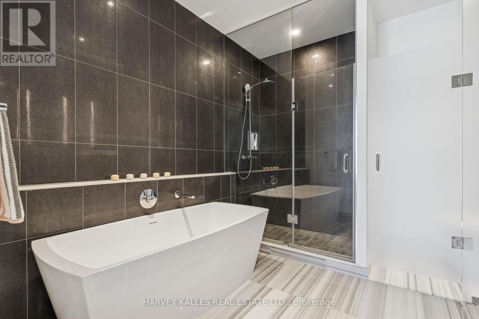 701 - 155 Merchant's Wharf Avenue, Toronto, Ontario  M5A 0Y4 - Photo 17 - C12732186