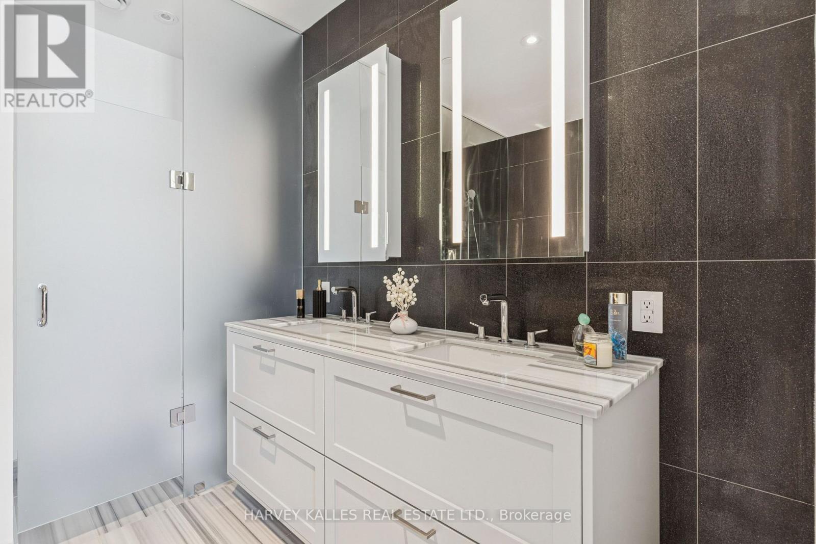 701 - 155 Merchant's Wharf Avenue, Toronto, Ontario  M5A 0Y4 - Photo 15 - C12732186