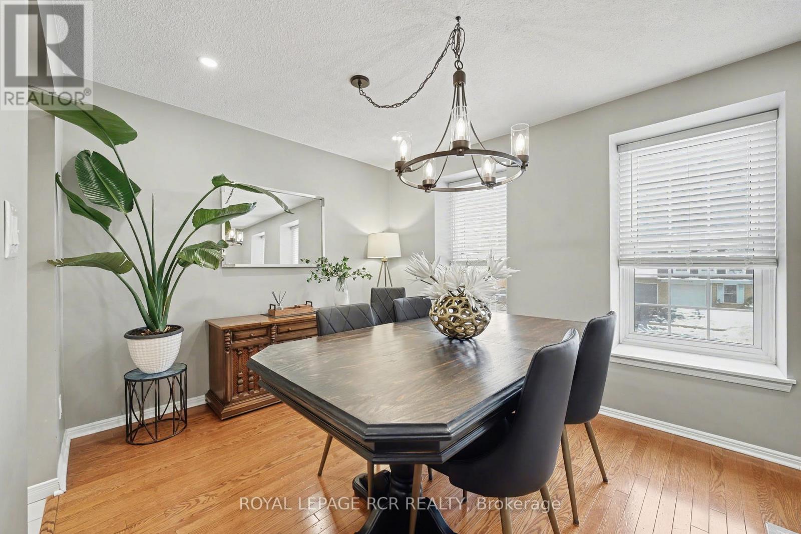 2007 Amherst Heights Drive, Burlington, Ontario  L7P 3R3 - Photo 13 - W12738718