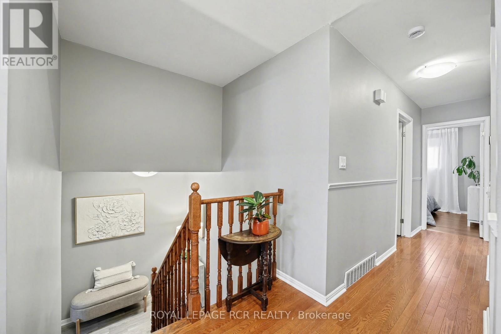 2007 Amherst Heights Drive, Burlington, Ontario  L7P 3R3 - Photo 6 - W12738718