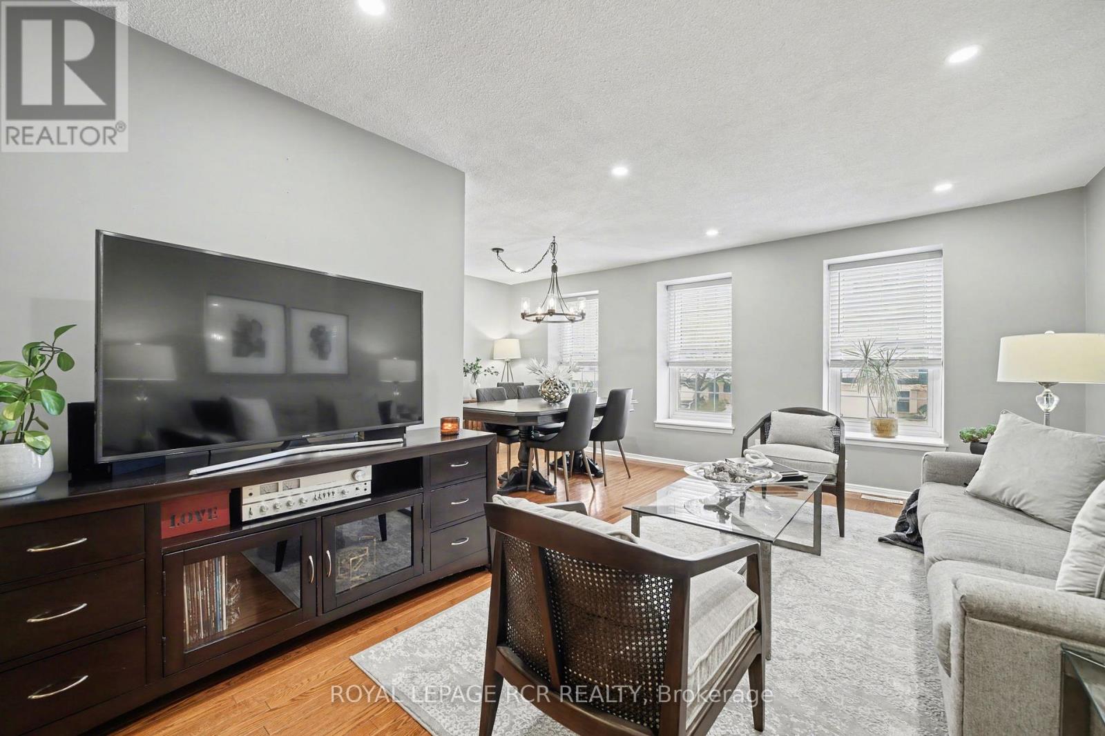 2007 Amherst Heights Drive, Burlington, Ontario  L7P 3R3 - Photo 9 - W12738718