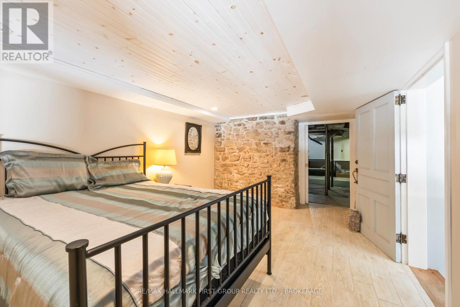 370 Stone Street S, Gananoque, Ontario  K7G 2A4 - Photo 25 - X12737158